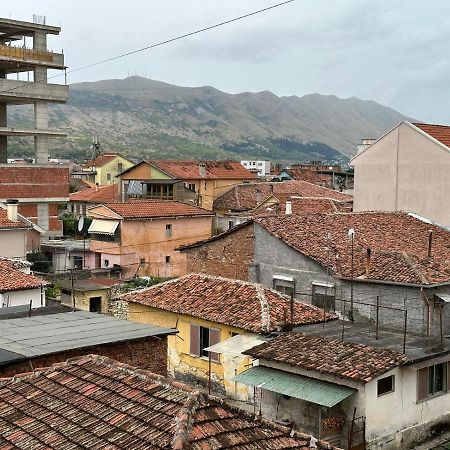 Cozy Apartment In The City Center Shkoder Bagian luar foto