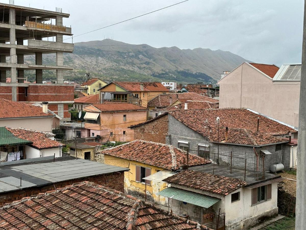Cozy Apartment In The City Center Shkoder Bagian luar foto