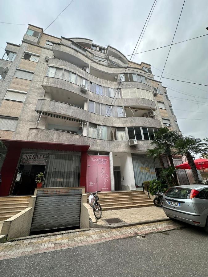 Cozy Apartment In The City Center Shkoder Bagian luar foto