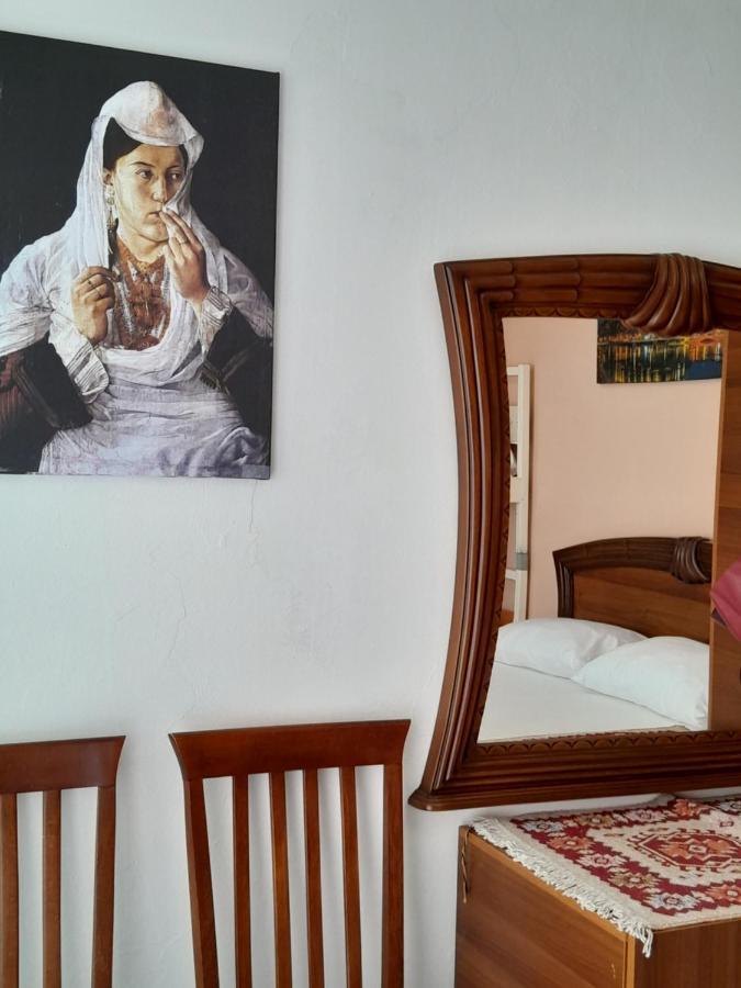 Cozy Apartment In The City Center Shkoder Bagian luar foto