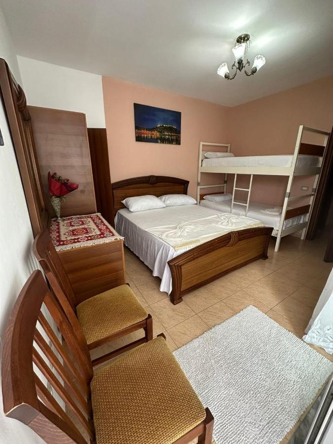 Cozy Apartment In The City Center Shkoder Bagian luar foto