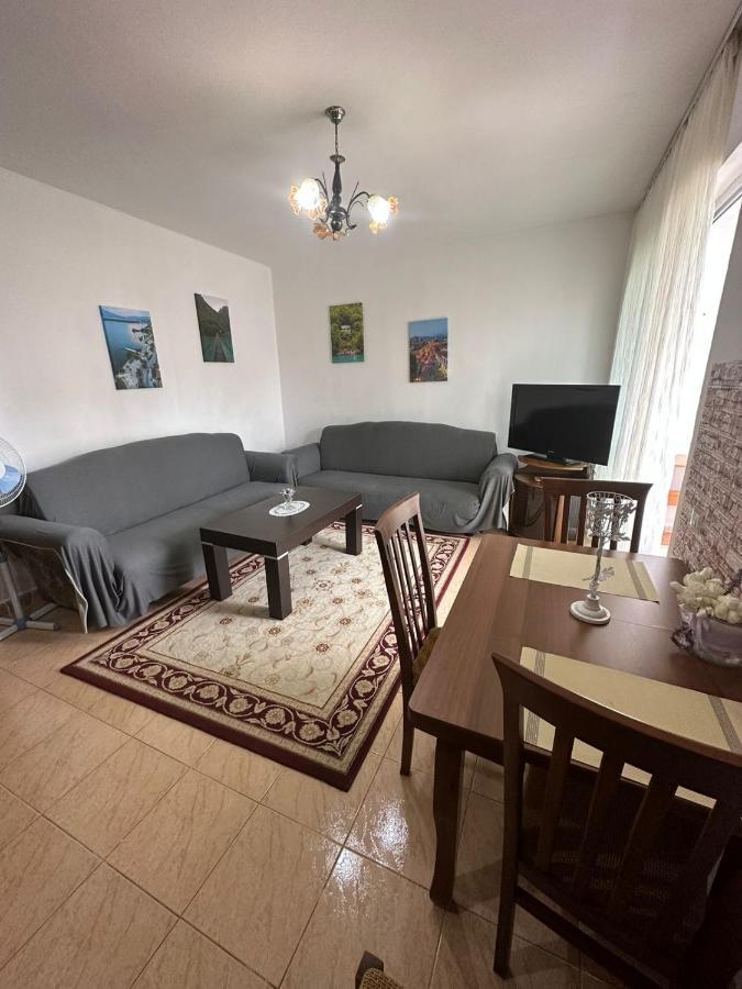 Cozy Apartment In The City Center Shkoder Bagian luar foto