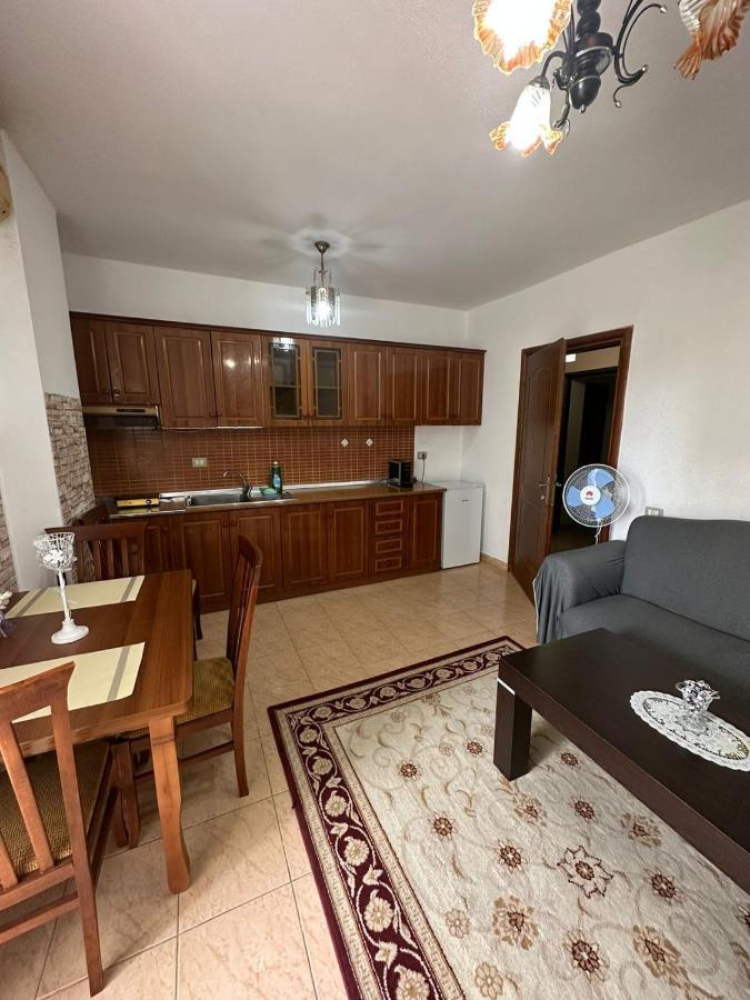 Cozy Apartment In The City Center Shkoder Bagian luar foto