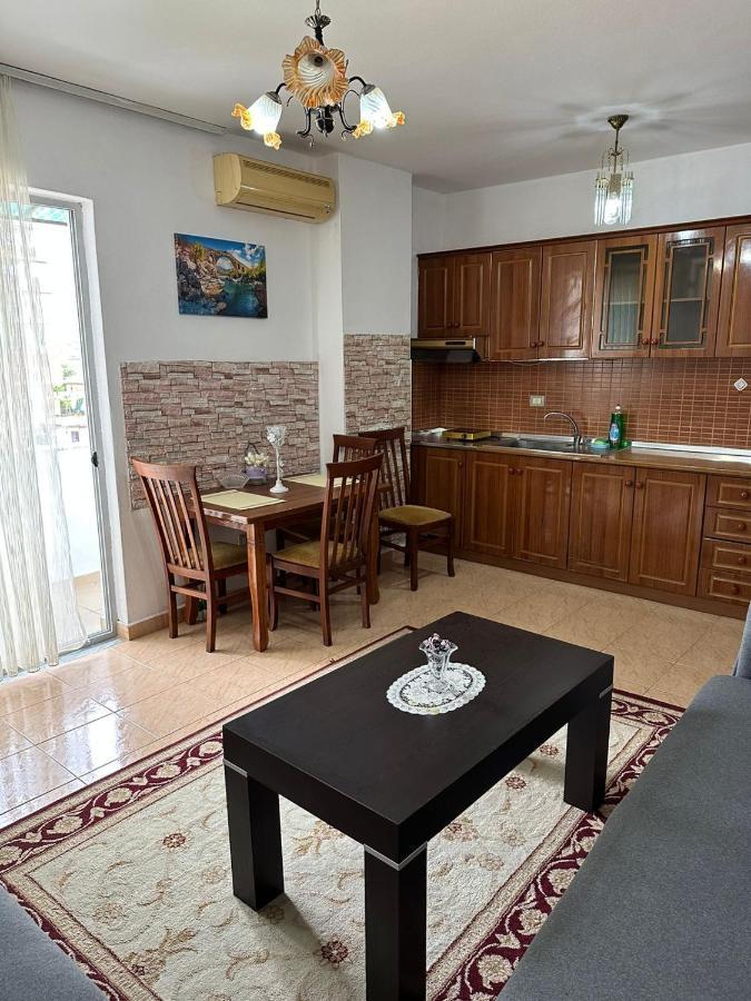 Cozy Apartment In The City Center Shkoder Bagian luar foto