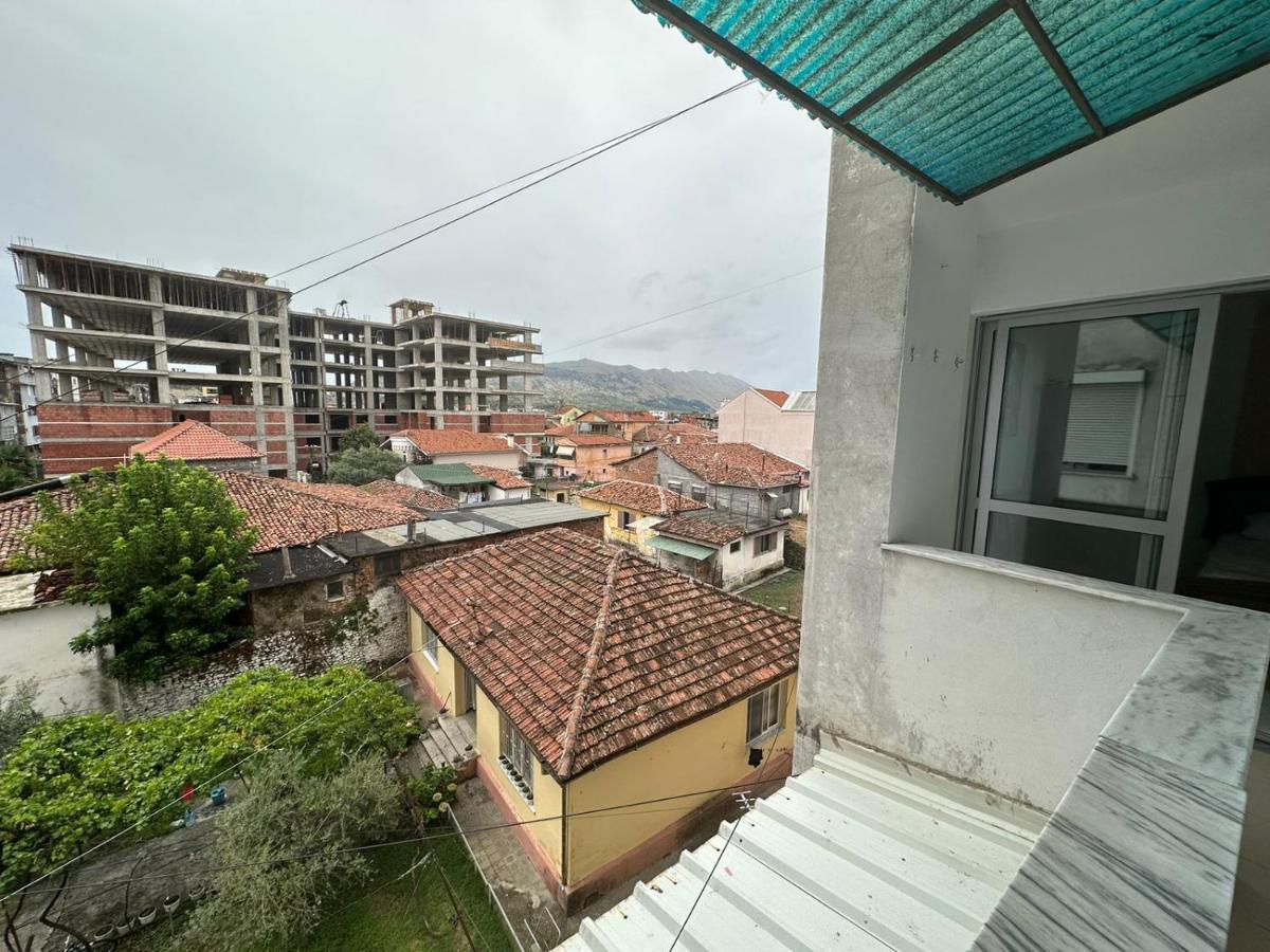 Cozy Apartment In The City Center Shkoder Bagian luar foto